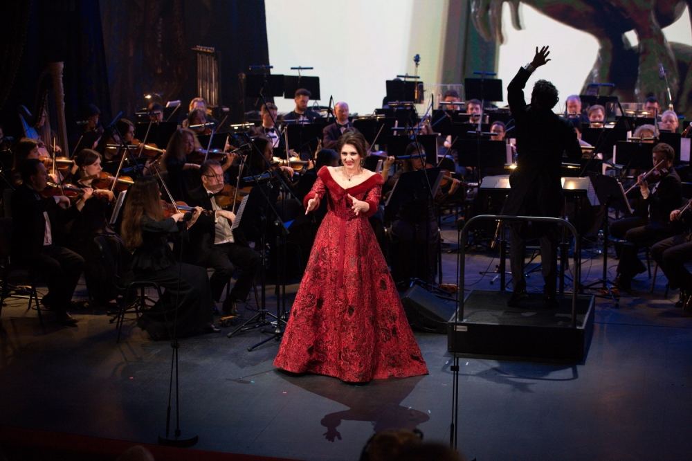 Heydar Aliyev Foundation VP Leyla Aliyeva attends "Music stars of Azerbaijan on Moscow stage"  gala concert (PHOTO)