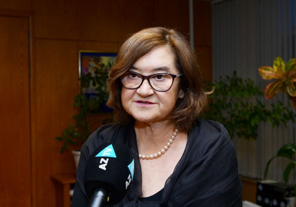 VP of Heydar Aliyev Foundation Leyla Aliyeva views “Works from collection of Tretyakov Gallery” exhibition in Moscow (PHOTO)