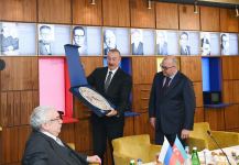 President Ilham Aliyev, First Lady Mehriban Aliyeva meet with leaders of Russia’s top mass media at TASS headquarters (PHOTO/VIDEO)