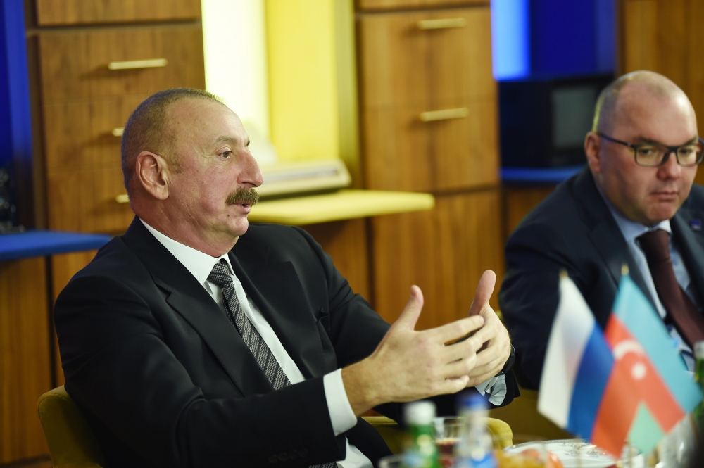President Ilham Aliyev, First Lady Mehriban Aliyeva meet with leaders of Russia’s top mass media at TASS headquarters (PHOTO/VIDEO)