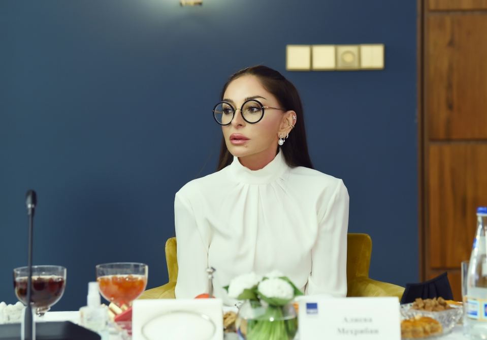 President Ilham Aliyev, First Lady Mehriban Aliyeva meet with leaders of Russia’s top mass media at TASS headquarters (PHOTO/VIDEO)