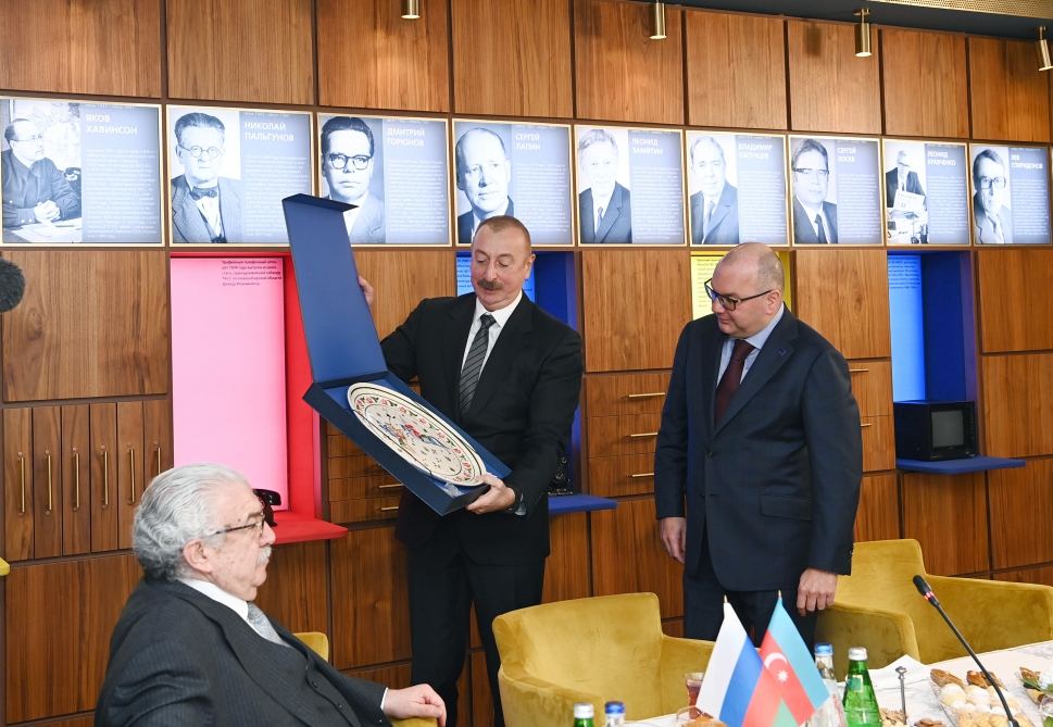 President Ilham Aliyev, First Lady Mehriban Aliyeva meet with leaders of Russia’s top mass media at TASS headquarters (PHOTO/VIDEO)