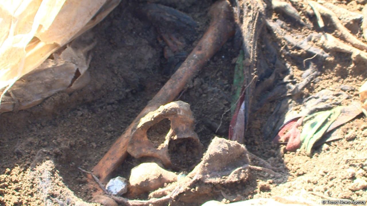 Azerbaijan finds mass grave in Khojavand district (PHOTO)