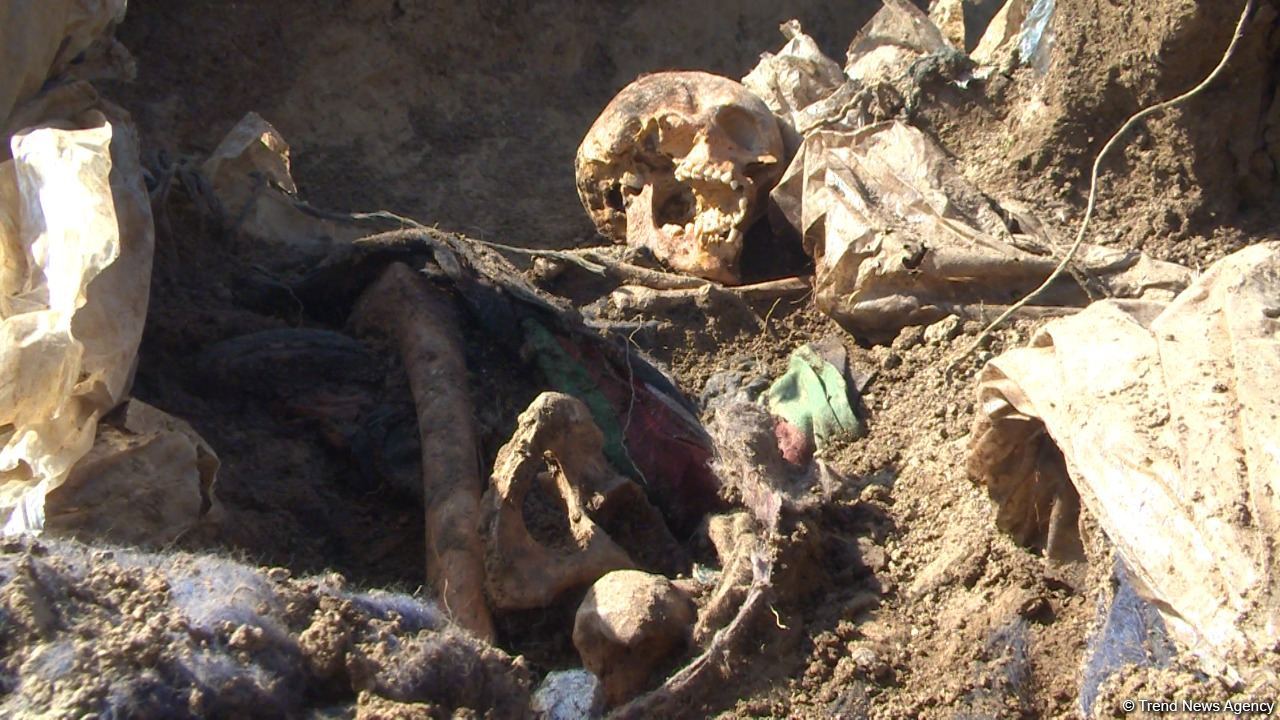 Azerbaijan finds mass grave in Khojavand district (PHOTO)