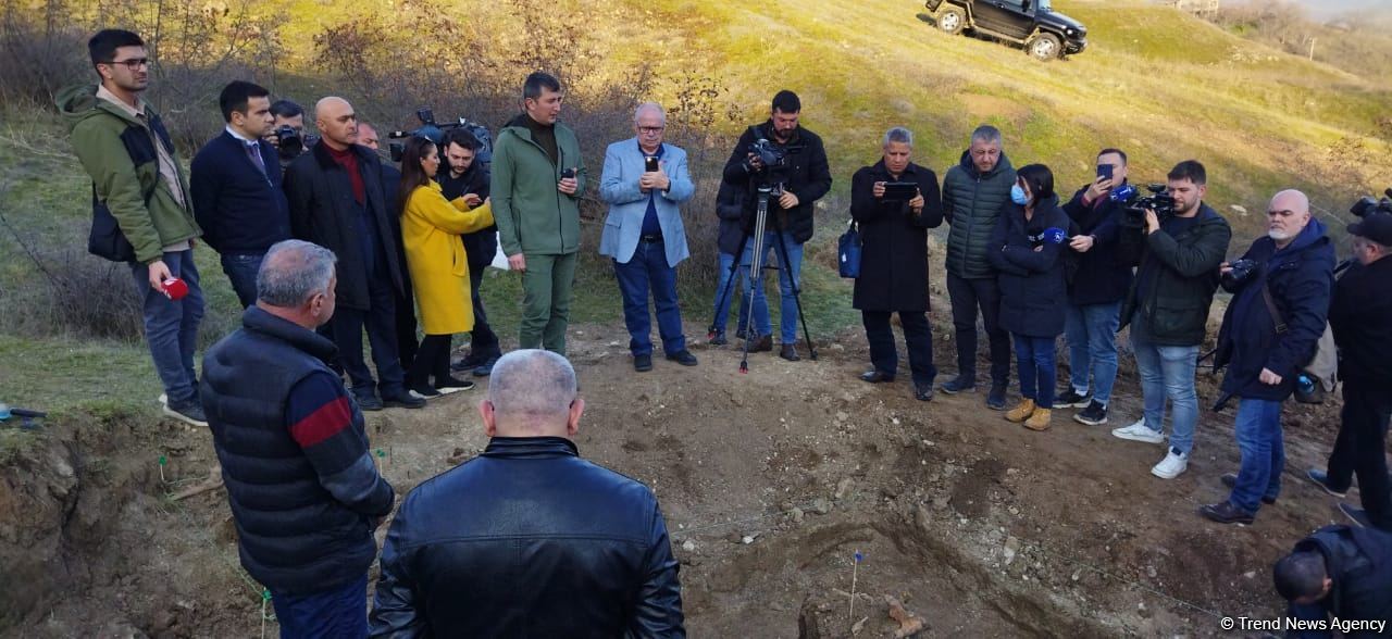 Representatives of foreign, local media are at mass grave site in Azerbaijan's Khojavand (PHOTO)