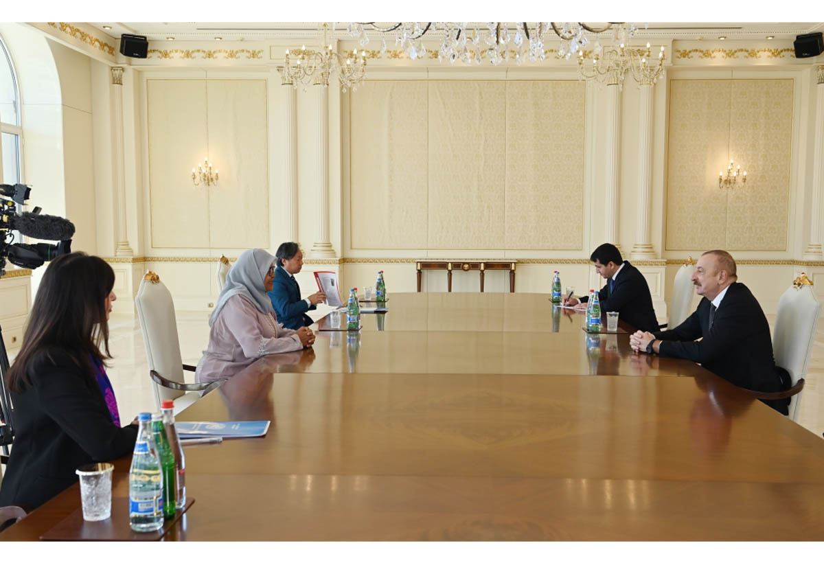 President Ilham Aliyev receives Executive Director of UN Human Settlements Programme (PHOTO/VIDEO)