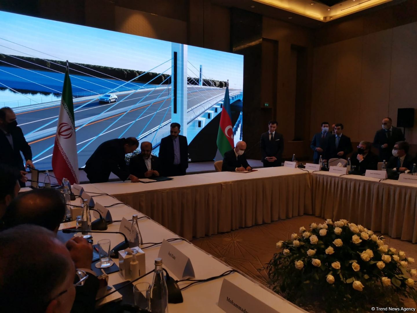 Azerbaijan, Iran sign historic document (PHOTO)