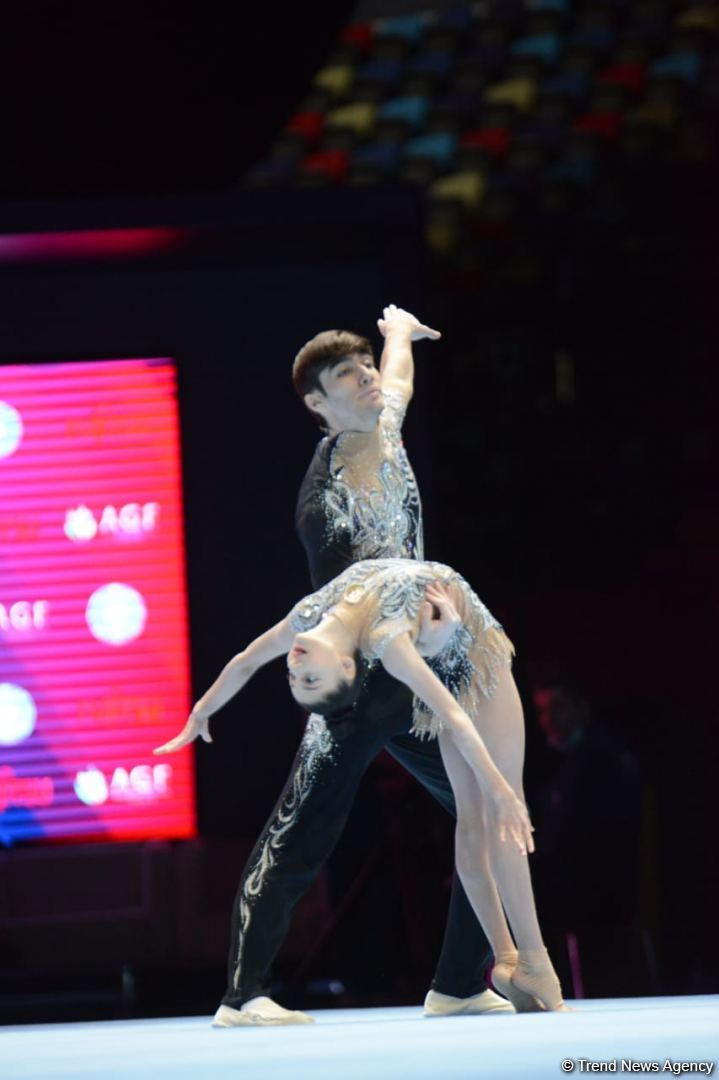 Azerbaijani gymnasts present tempo exercise at World Championships in Baku (PHOTO)