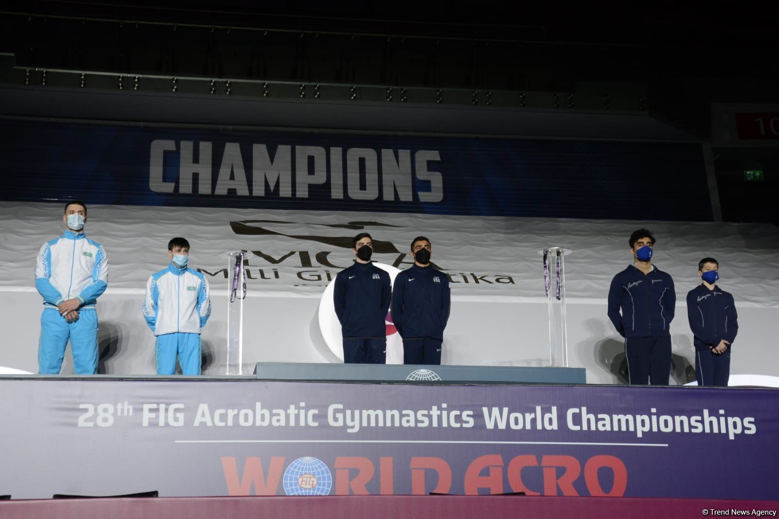 Baku hosts awards ceremony for women's, men's pairs at World Championships (PHOTO)