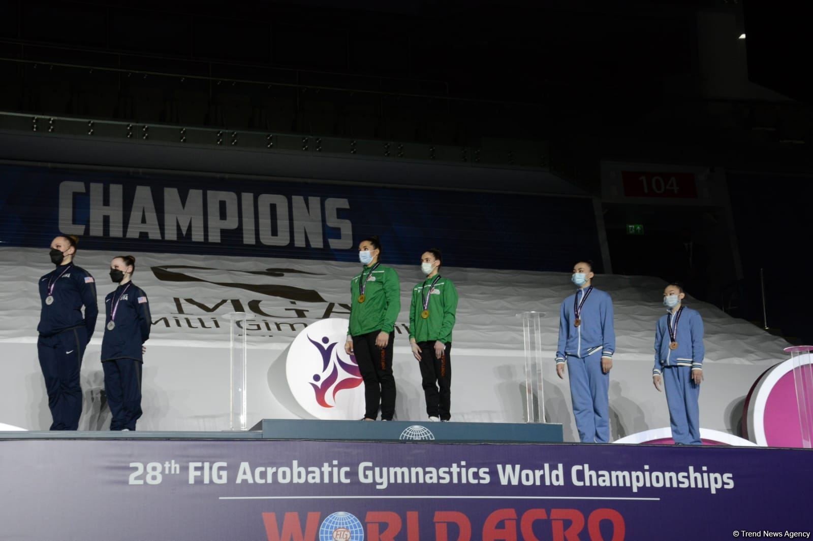 Baku hosts awards ceremony for women's, men's pairs at World Championships (PHOTO)