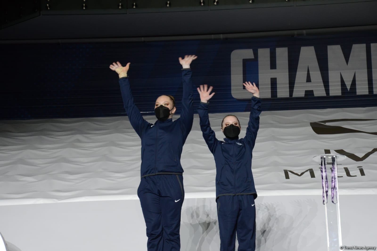 Baku hosts awards ceremony for women's, men's pairs at World Championships (PHOTO)