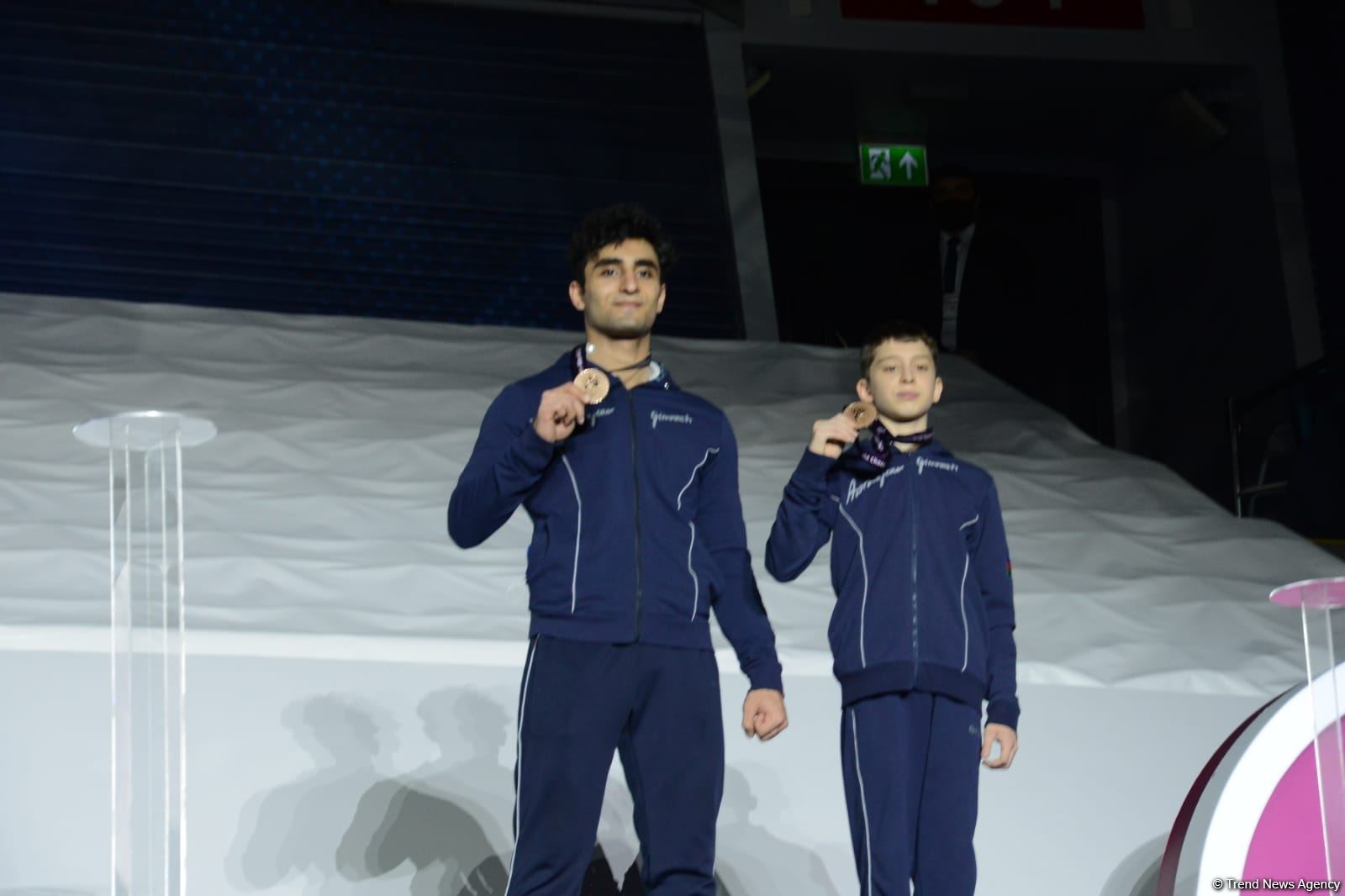 Baku hosts awards ceremony for women's, men's pairs at World Championships (PHOTO)