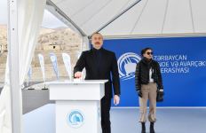 President Ilham Aliyev and First Lady Mehriban Aliyeva attend opening ceremony of first rowing training session in Sugovushan settlement (PHOTO/VIDEO)