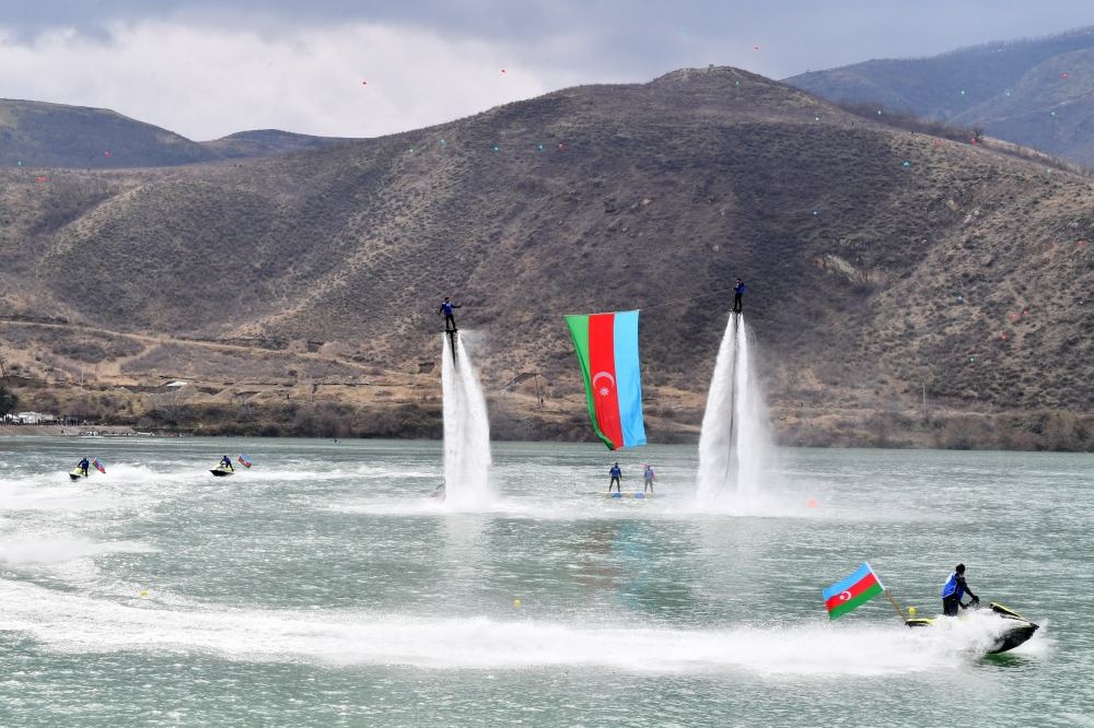 President Ilham Aliyev and First Lady Mehriban Aliyeva attend opening ceremony of first rowing training session in Sugovushan settlement (PHOTO/VIDEO)