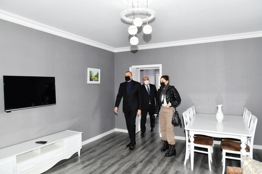 President Ilham Aliyev and First Lady Mehriban Aliyeva view restoration work carried out in individual house in Sugovushan settlement (VIDEO)