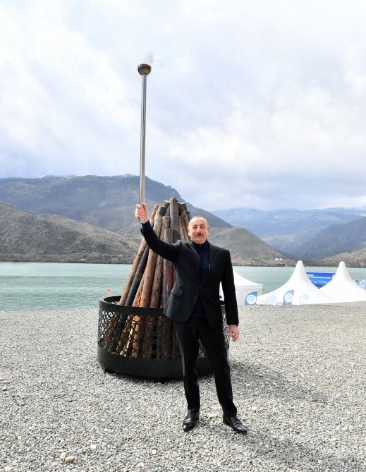 President Ilham Aliyev congratulates Azerbaijani people from Sugovushan (PHOTO/VIDEO)