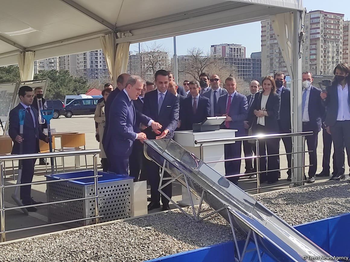 Azerbaijan, Italy sign document on building joint university (PHOTO)