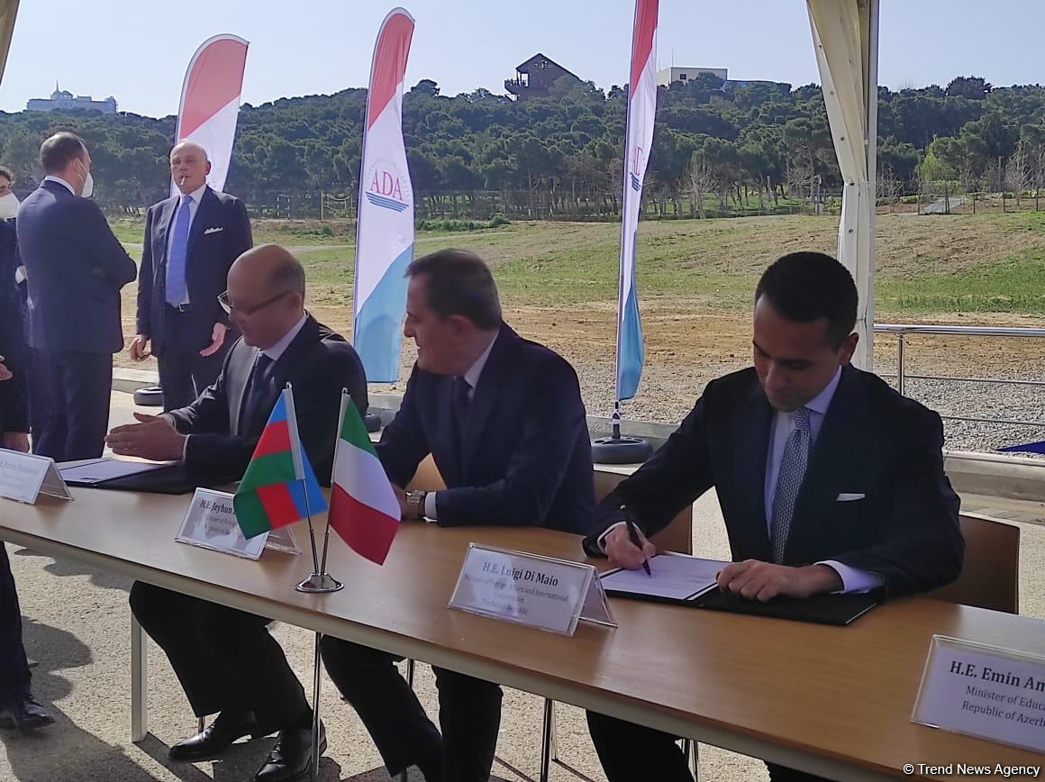 Azerbaijan, Italy sign document on building joint university (PHOTO)