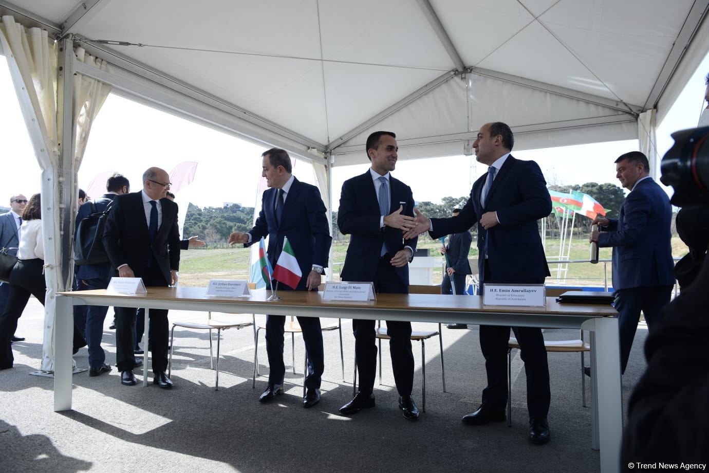 Azerbaijan, Italy sign document on building joint university (PHOTO)