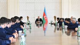 President Ilham Aliyev receives members of Azerbaijani national team participating in European Wrestling Championships in Hungary (PHOTO/VIDEO)