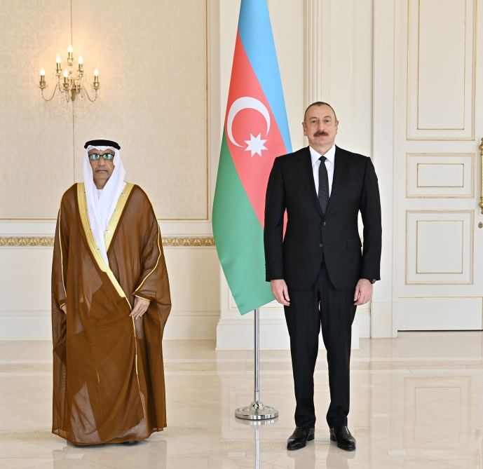 President Ilham Aliyev receives credentials of incoming United Arab Emirates’ ambassador (PHOTO)