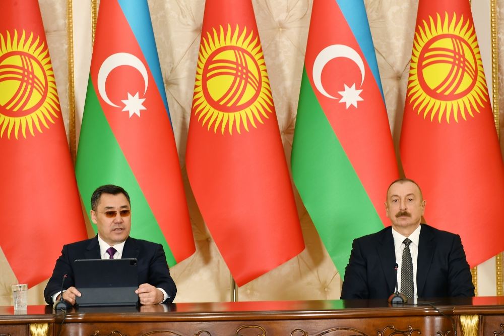 We ready to work effectively with our Azerbaijani brothers - Kyrgyz president