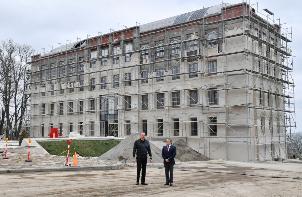 President Ilham Aliyev gets acquainted with major overhaul of administrative building and construction of conference hall in Shusha (PHOTO/VIDEO)