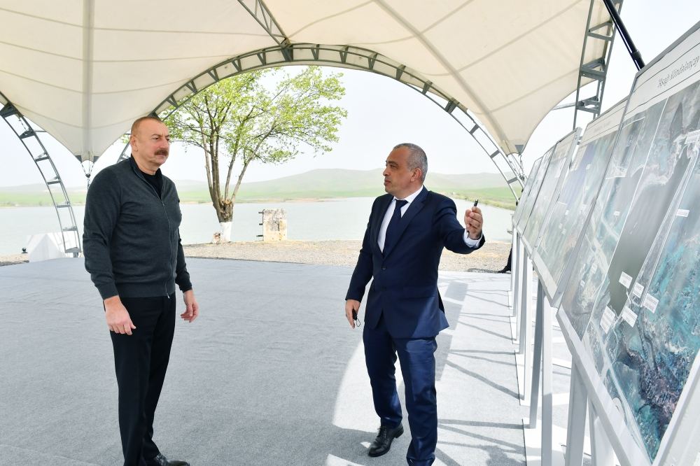 President Ilham Aliyev views restoration work to be carried out at Kondalanchay reservoirs in Fuzuli (PHOTO/VIDEO)