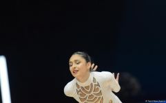 Azerbaijani athlete leading in ball exercises at FIG Rhythmic Gymnastics World Cup in Baku (PHOTO)