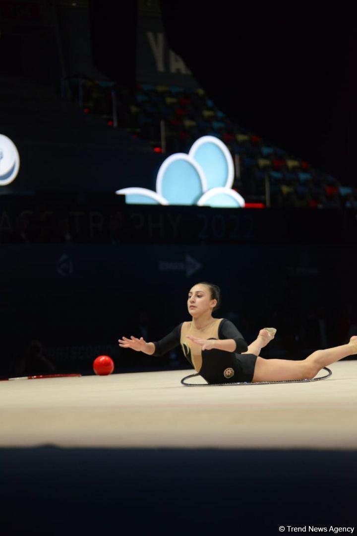 Azerbaijani representatives present hoop exercises in FIG Rhythmic Gymnastics World Cup (PHOTO)