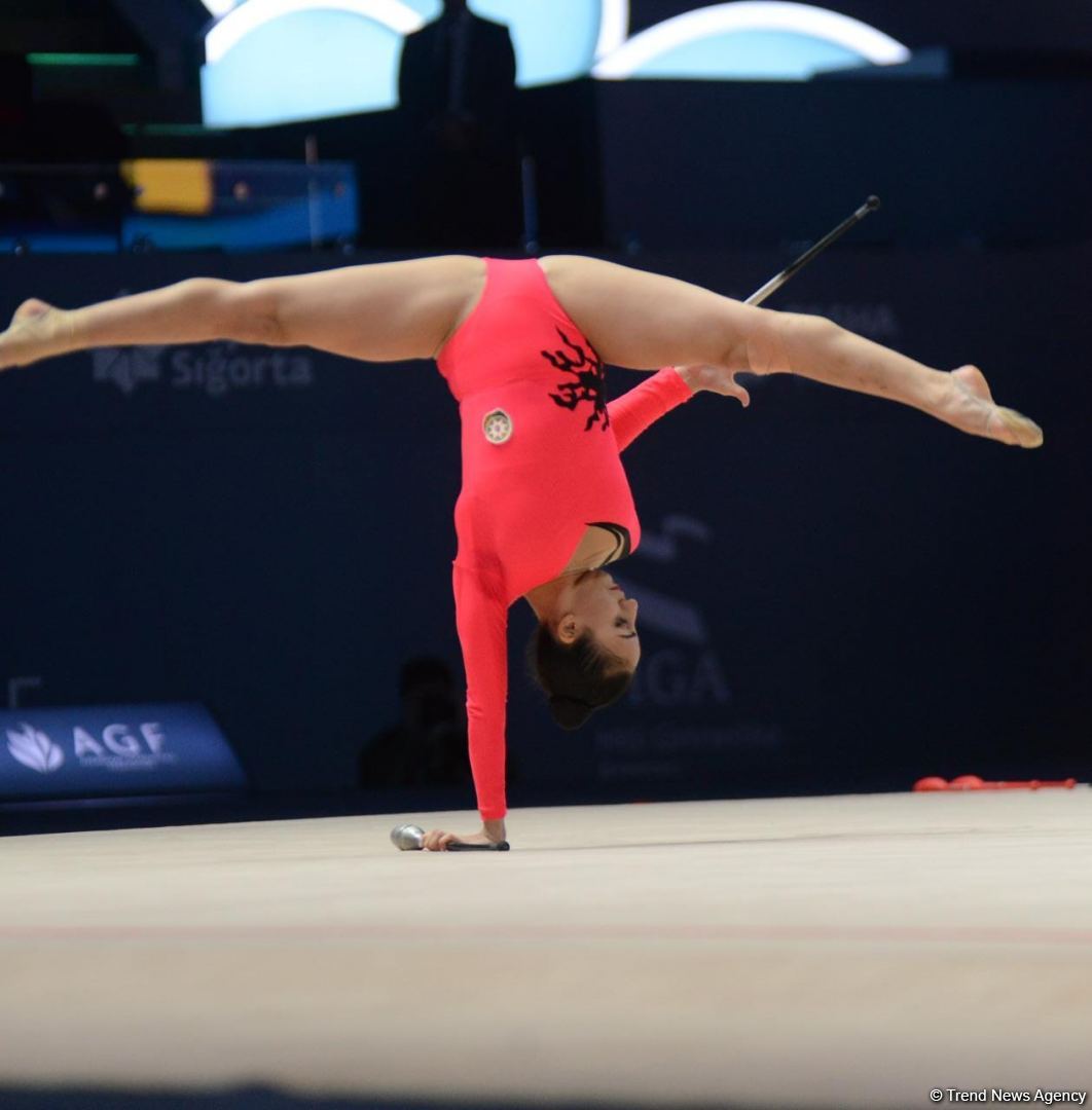 Azerbaijani athletes present program with clubs at 9th FIG World Cup in Baku (PHOTO)