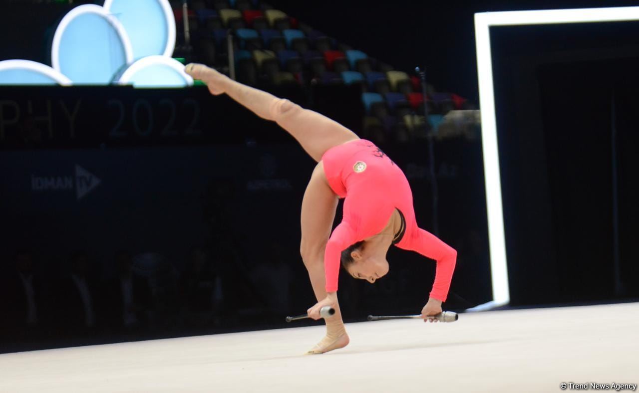 Azerbaijani athletes present program with clubs at 9th FIG World Cup in Baku (PHOTO)
