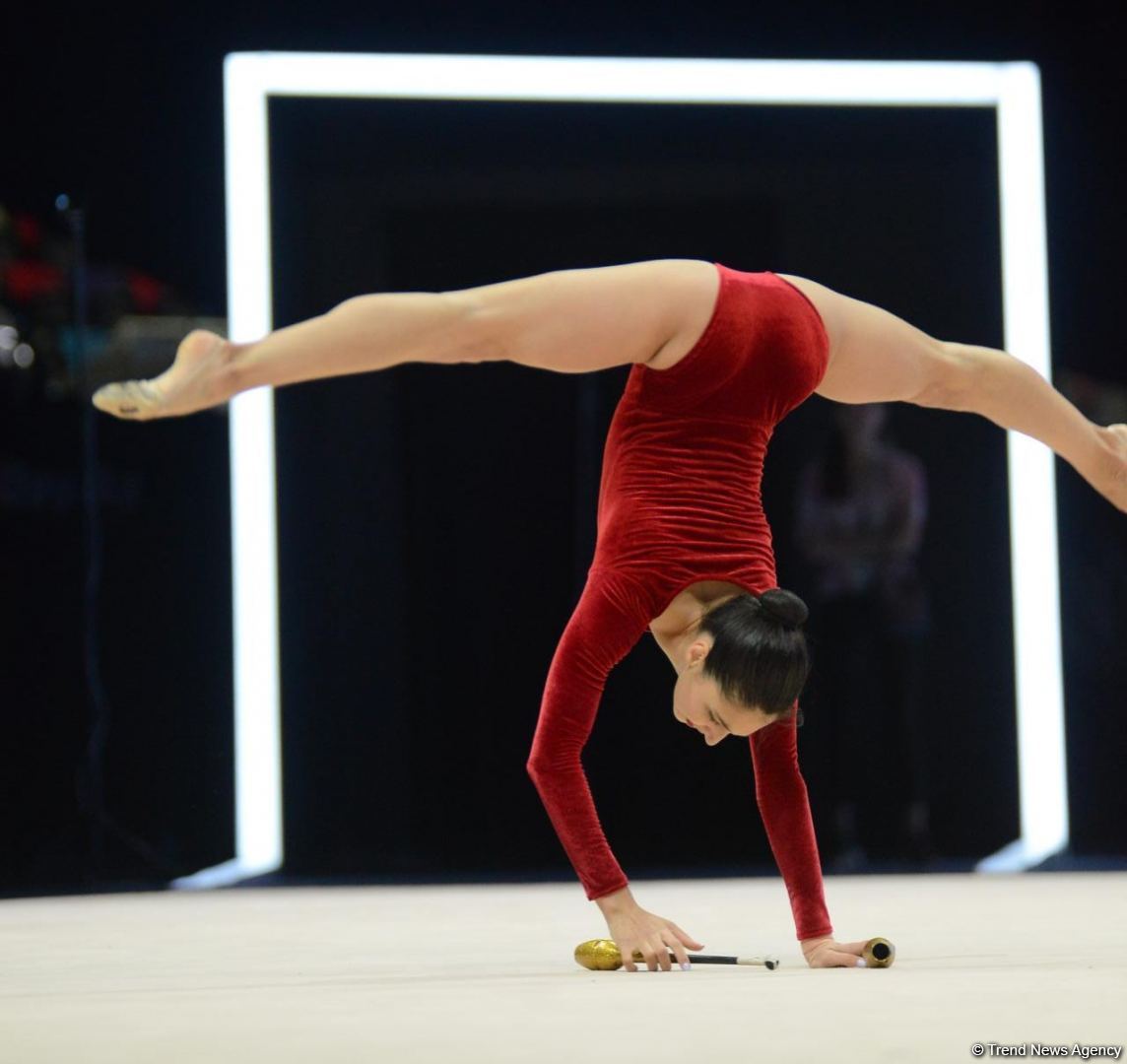 Azerbaijani athletes present program with clubs at 9th FIG World Cup in Baku (PHOTO)
