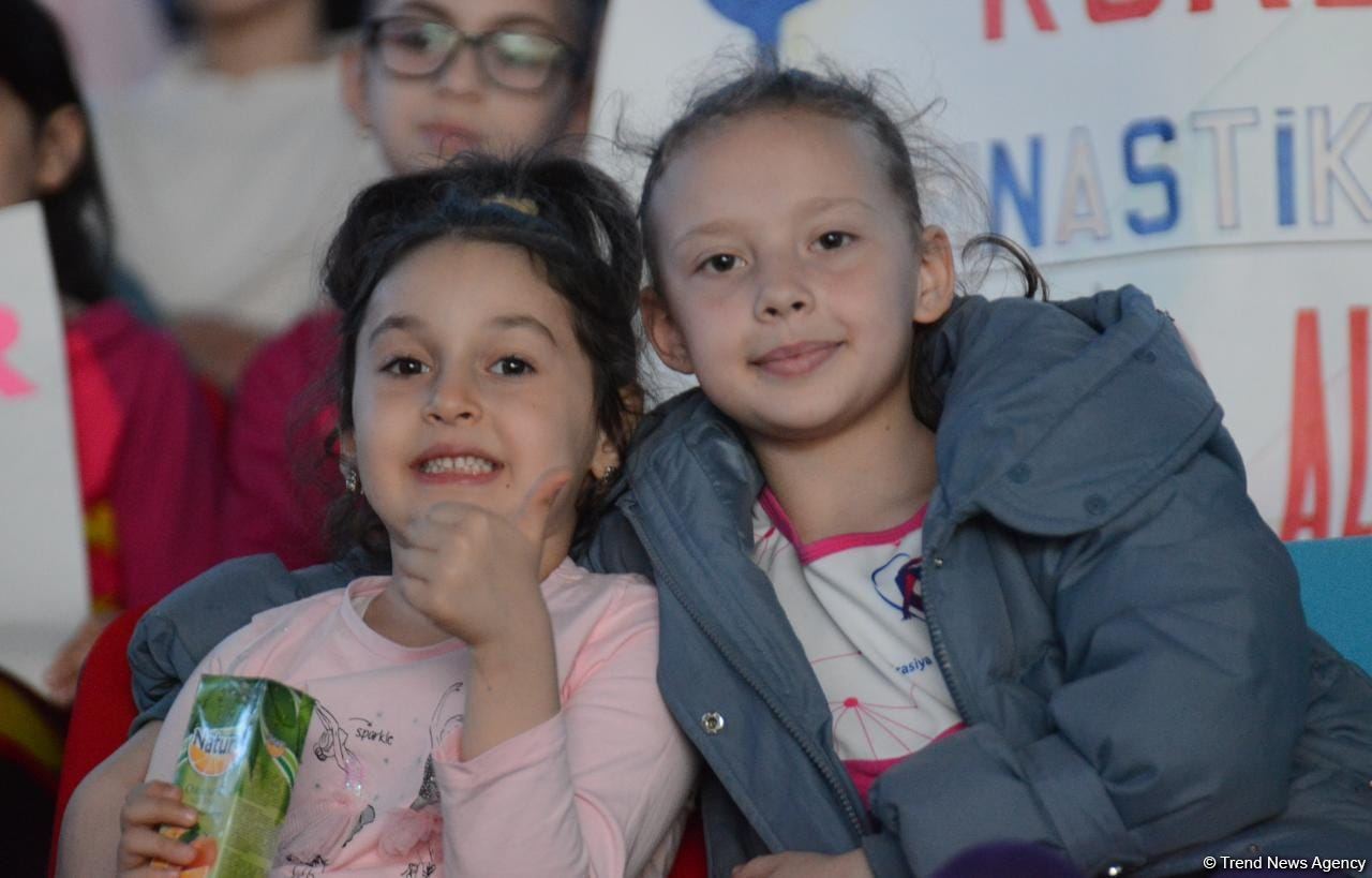 Brightness and beauty - spectators delighted with performance of participants of 9th FIG Rhythmic Gymnastics World Cup in Baku (PHOTO)