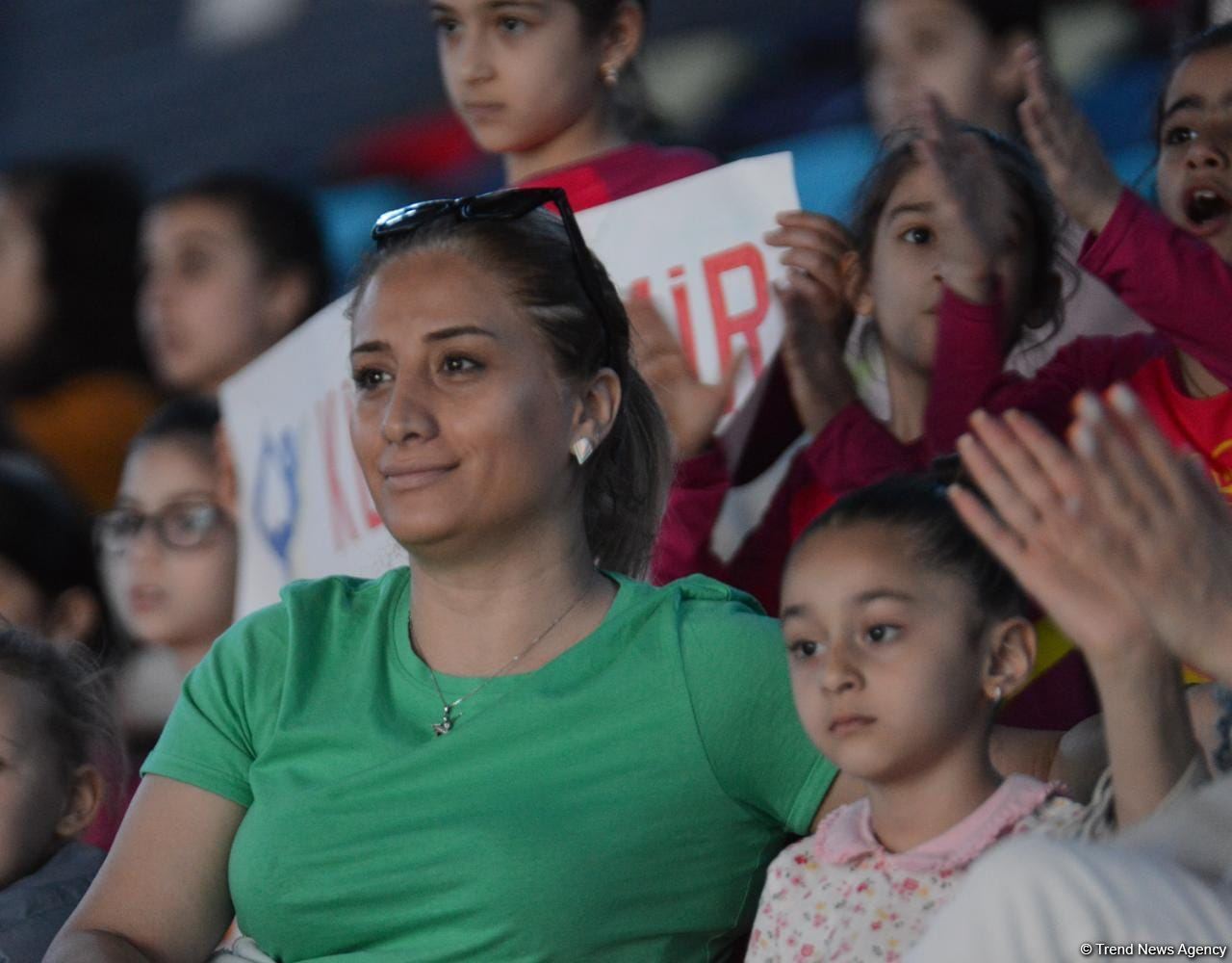 Brightness and beauty - spectators delighted with performance of participants of 9th FIG Rhythmic Gymnastics World Cup in Baku (PHOTO)
