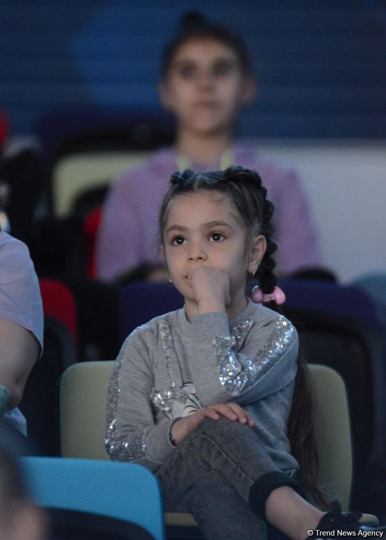 Brightness and beauty - spectators delighted with performance of participants of 9th FIG Rhythmic Gymnastics World Cup in Baku (PHOTO)