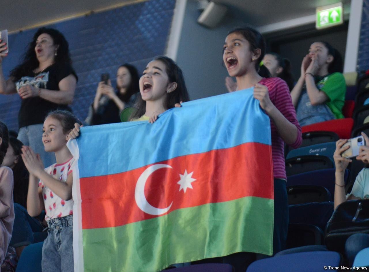Brightness and beauty - spectators delighted with performance of participants of 9th FIG Rhythmic Gymnastics World Cup in Baku (PHOTO)