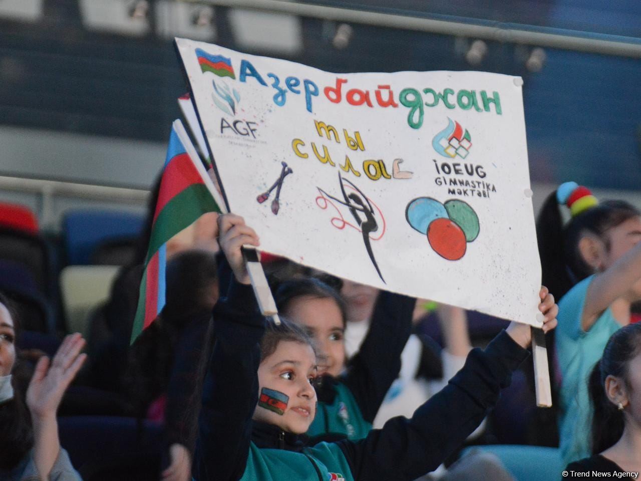 Brightness and beauty - spectators delighted with performance of participants of 9th FIG Rhythmic Gymnastics World Cup in Baku (PHOTO)