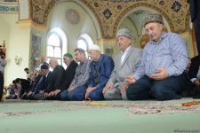 Ramadan holiday prayer carried out at Azerbaijani mosques (PHOTO)