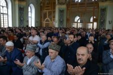 Ramadan holiday prayer carried out at Azerbaijani mosques (PHOTO)