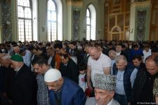 Ramadan holiday prayer carried out at Azerbaijani mosques (PHOTO)