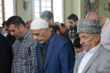 Ramadan holiday prayer carried out at Azerbaijani mosques (PHOTO)
