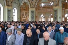 Ramadan holiday prayer carried out at Azerbaijani mosques (PHOTO)