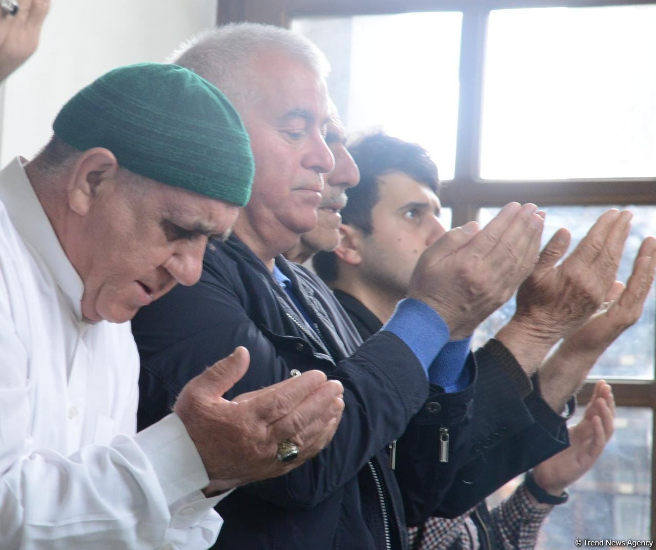 Ramadan holiday prayer carried out at Azerbaijani mosques (PHOTO)