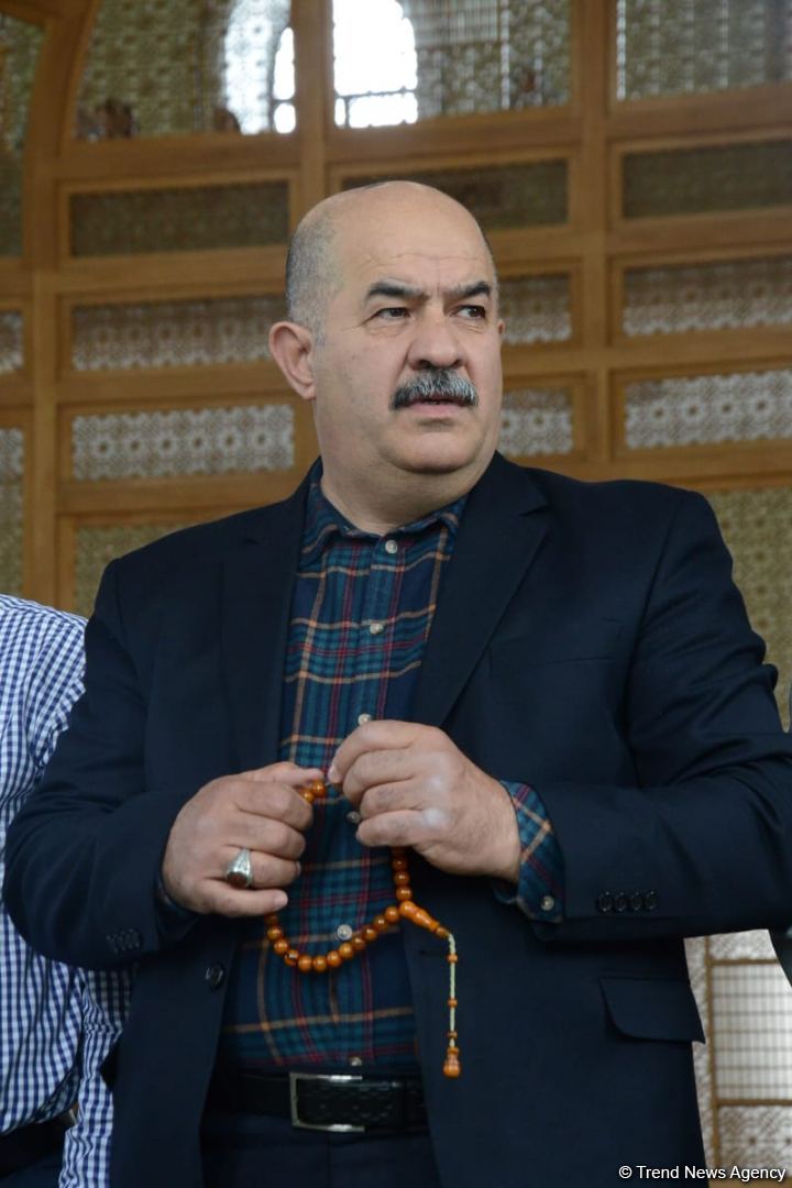 Ramadan holiday prayer carried out at Azerbaijani mosques (PHOTO)
