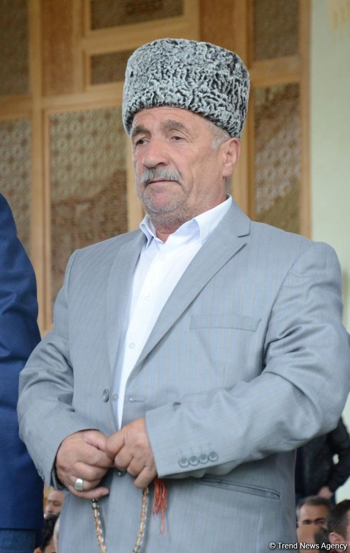 Ramadan holiday prayer carried out at Azerbaijani mosques (PHOTO)