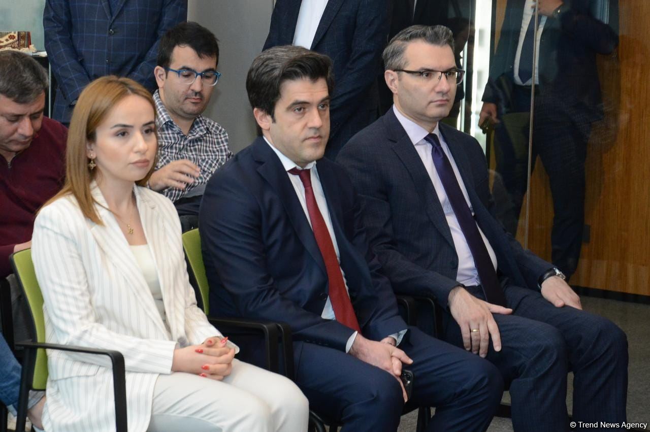 Azerbaijani Labor Ministry launches Labor Relations and Employment subsystem (PHOTO)