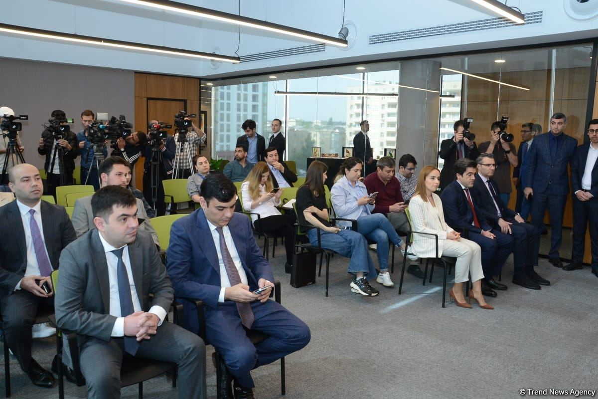 Azerbaijani Labor Ministry launches Labor Relations and Employment subsystem (PHOTO)