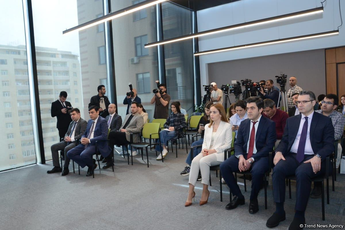 Azerbaijani Labor Ministry launches Labor Relations and Employment subsystem (PHOTO)