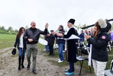 President Ilham Aliyev, First Lady Mehriban Aliyeva attend opening of 5th “Kharibulbul” International Folklore Festival  (PHOTO/VIDEO)